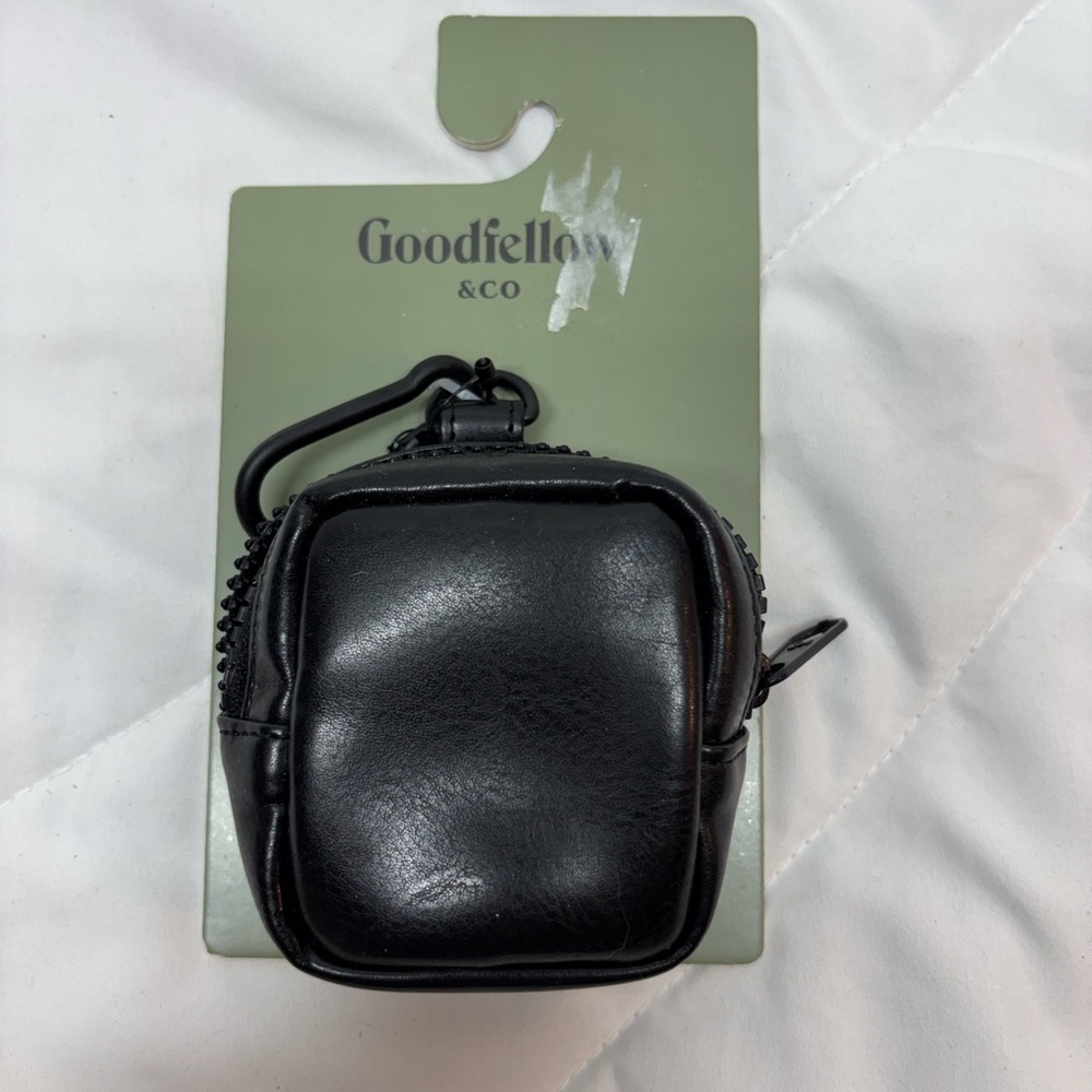 Goodfellow & Co Black Coin Holder with Clip or air pod holder